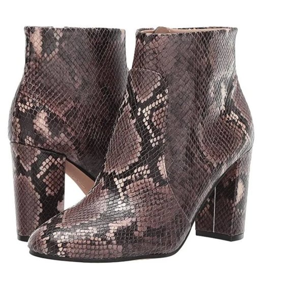 Vince Camuto Sanstan Snake Print Block 